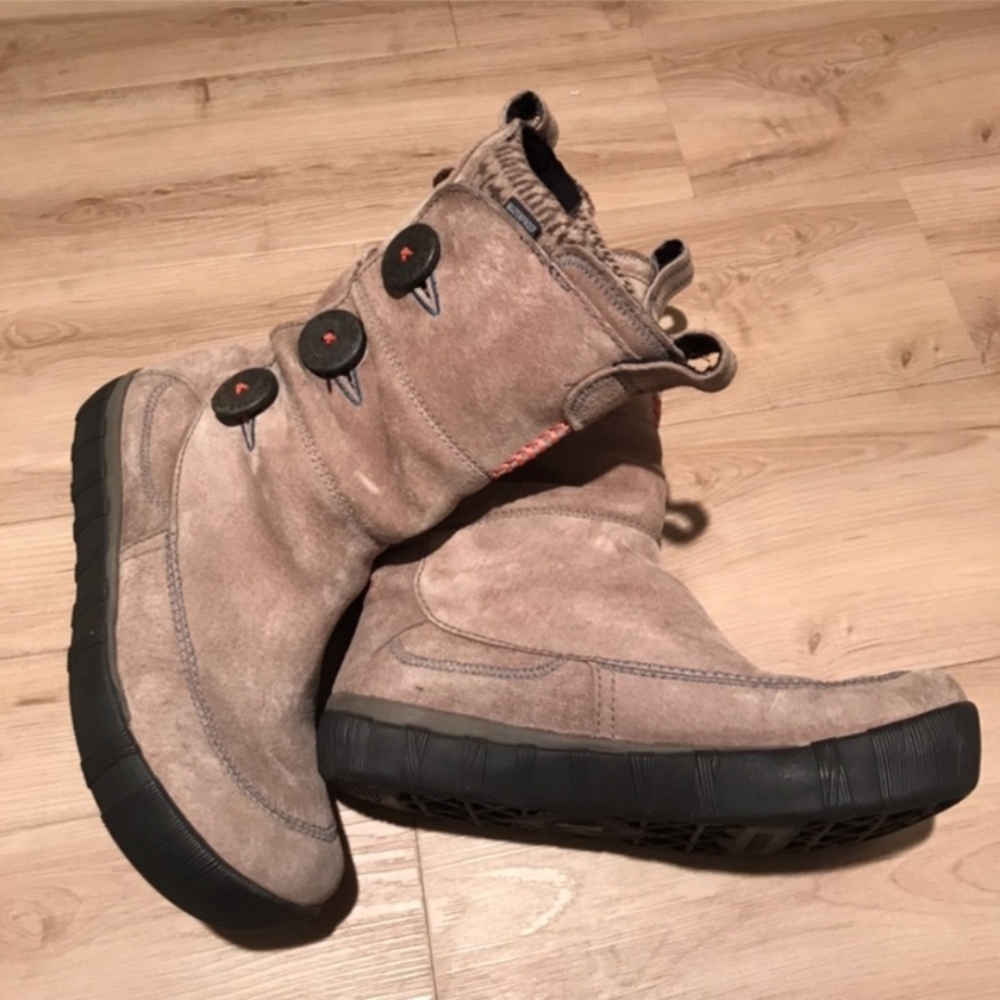 Merrell Pull On Boots